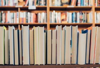 الدورة الأولى للمعرض الدولي لكتاب الطفل والشباب : مبادرة لدعم القراءة والثقافة