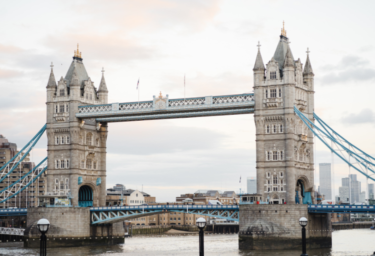 Avis aux étudiants marocains souhaitant étudier au Royaume-Uni